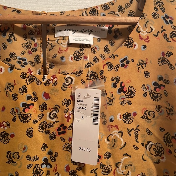 OkIn every story… Brand new top, size X - Picture 3 of 5